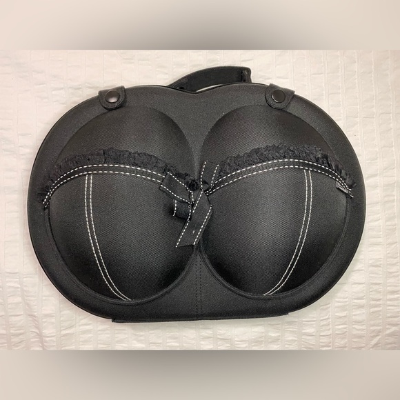 The Brag Company - Bra Carrier for Travel - Black - Picture 2 of 4